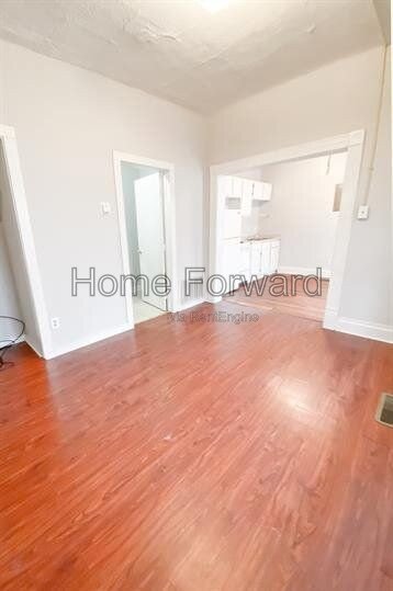Campus Property leasing from 10/01/2026 to 07/31/2027! property image