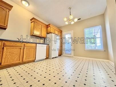 3 Bed 2 Bath open floor plan home in Lexington! property image