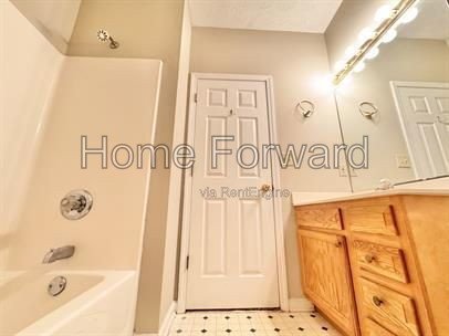 3 Bed 2 Bath open floor plan home in Lexington! property image