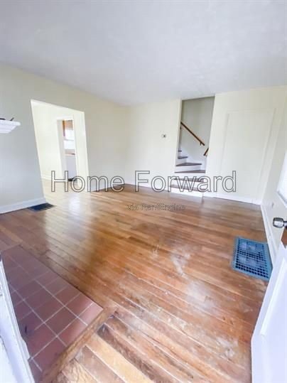 2 bed/1 bath duplex near downtown Lexington full of character! property image