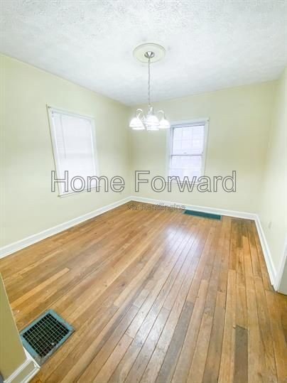 2 bed/1 bath duplex near downtown Lexington full of character! property image