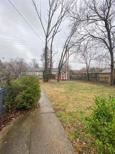 2 bed/1 bath duplex near downtown Lexington full of character! property image