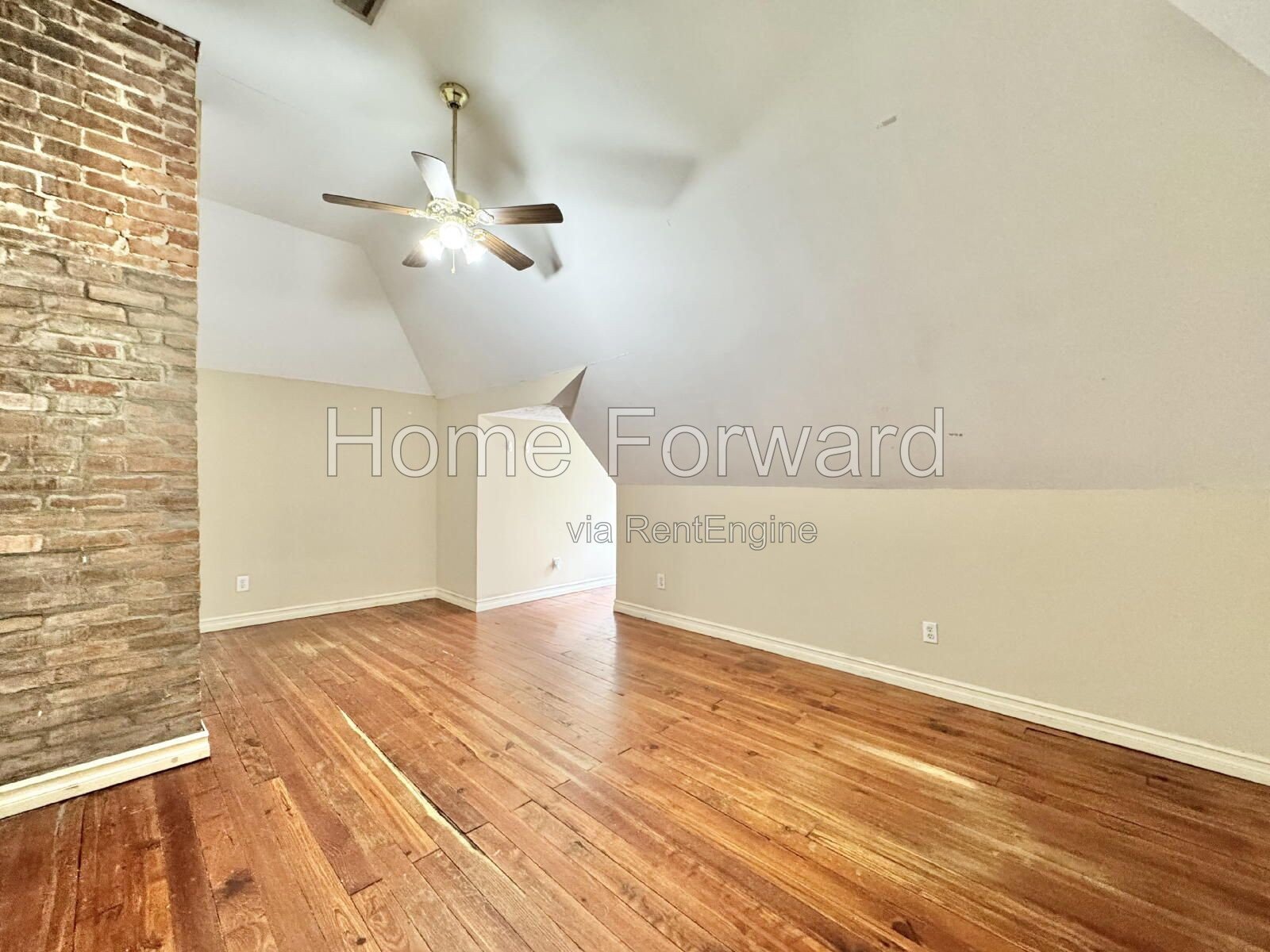 5 bed and 2 full bath home is within walking distance of downtown campus. property image