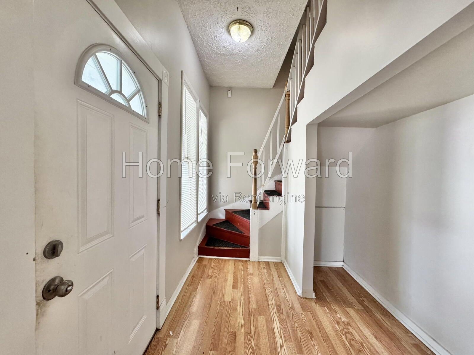 Available for showing and lease signing now! Lease dates of 08/06/2027 - 08/02/2028. property image
