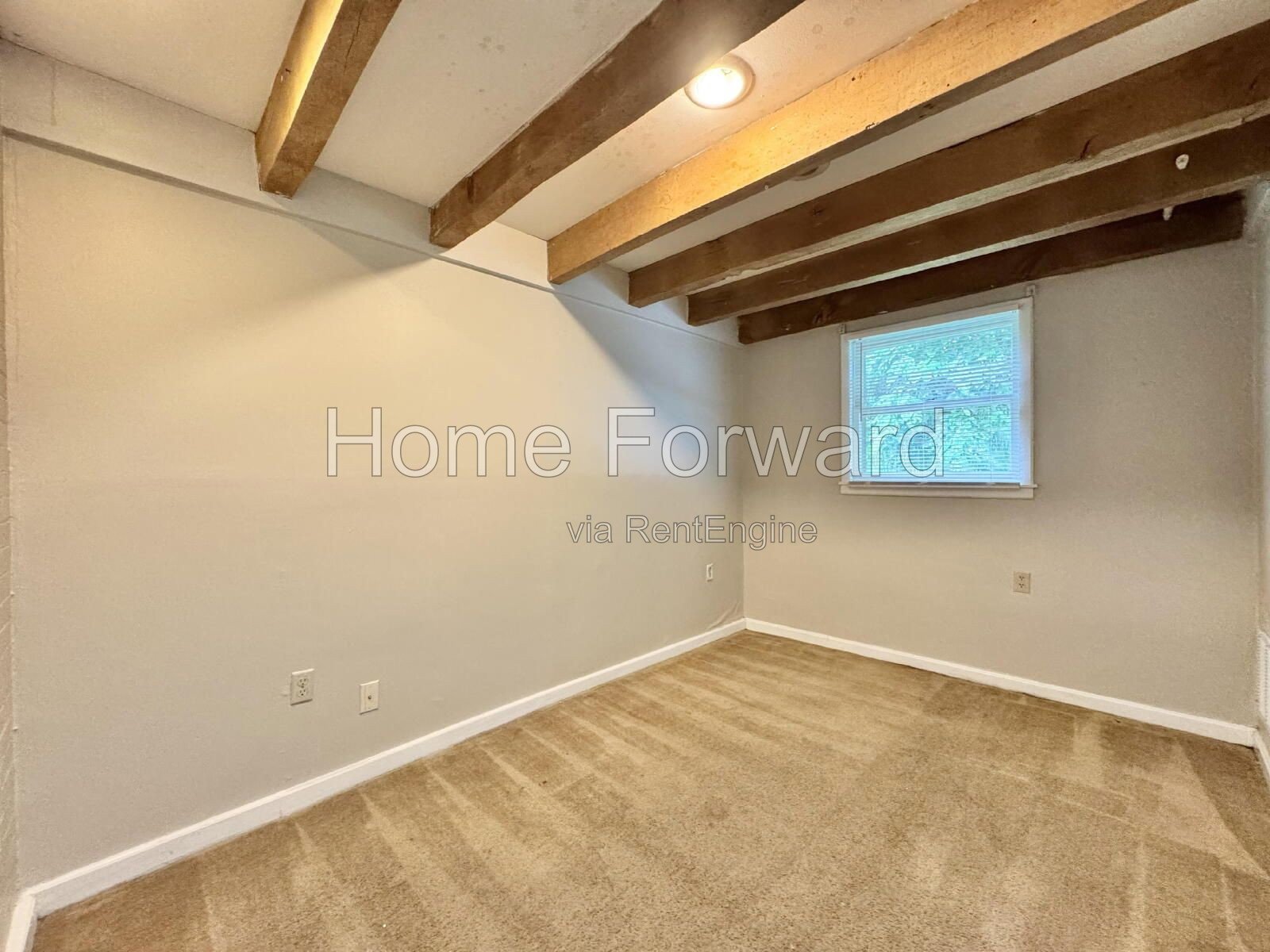Available for showing and lease signing now! Lease dates of 08/06/2027 - 08/02/2028. property image