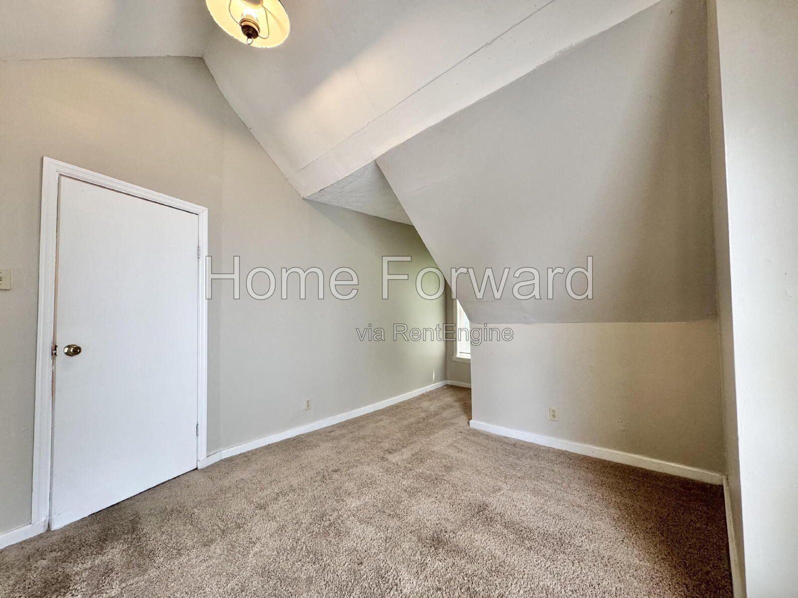 Available for showing and lease signing now! Lease dates of 08/06/2027 - 08/02/2028. property image