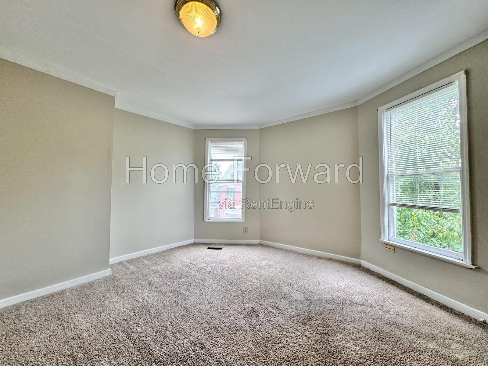 Available for showing and lease signing now! Lease dates of 08/06/2027 - 08/02/2028. property image