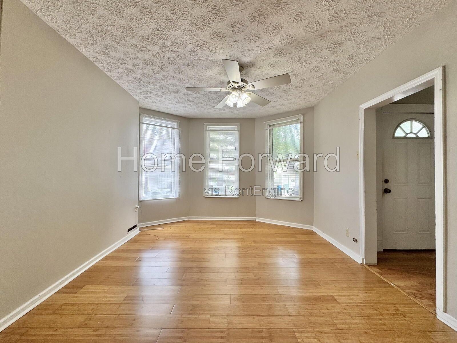 Available for showing and lease signing now! Lease dates of 08/06/2027 - 08/02/2028. property image