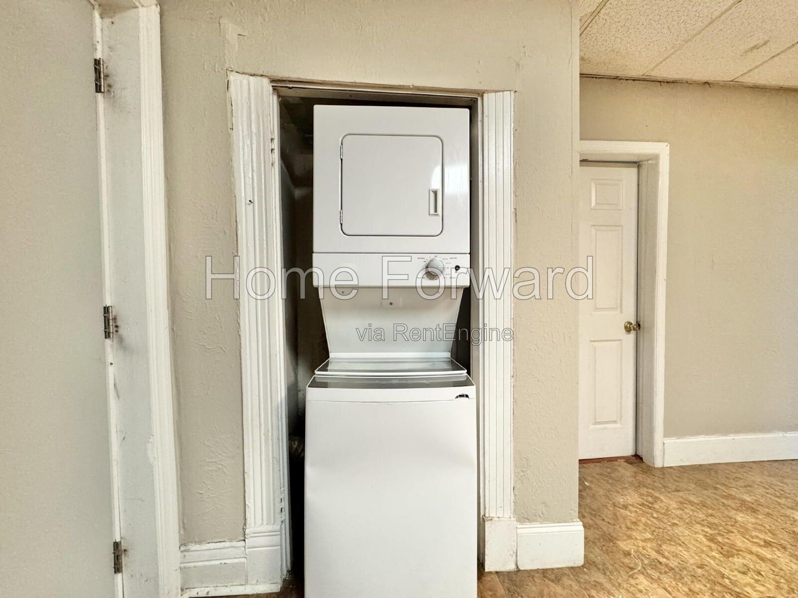 Campus Property leasing from 08/06/2027 - 08/02/2028! property image