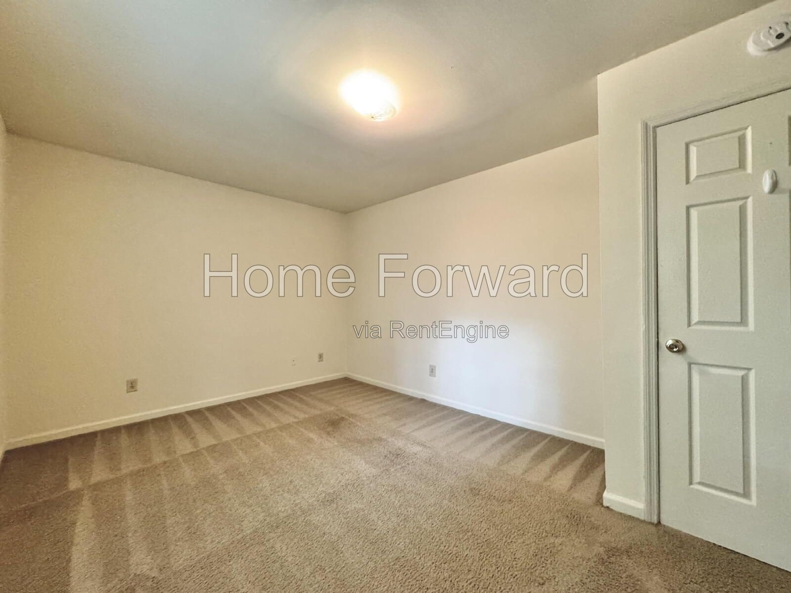 4 bedrooms, 2 full bathroom duplex in the heart of Lexington! property image