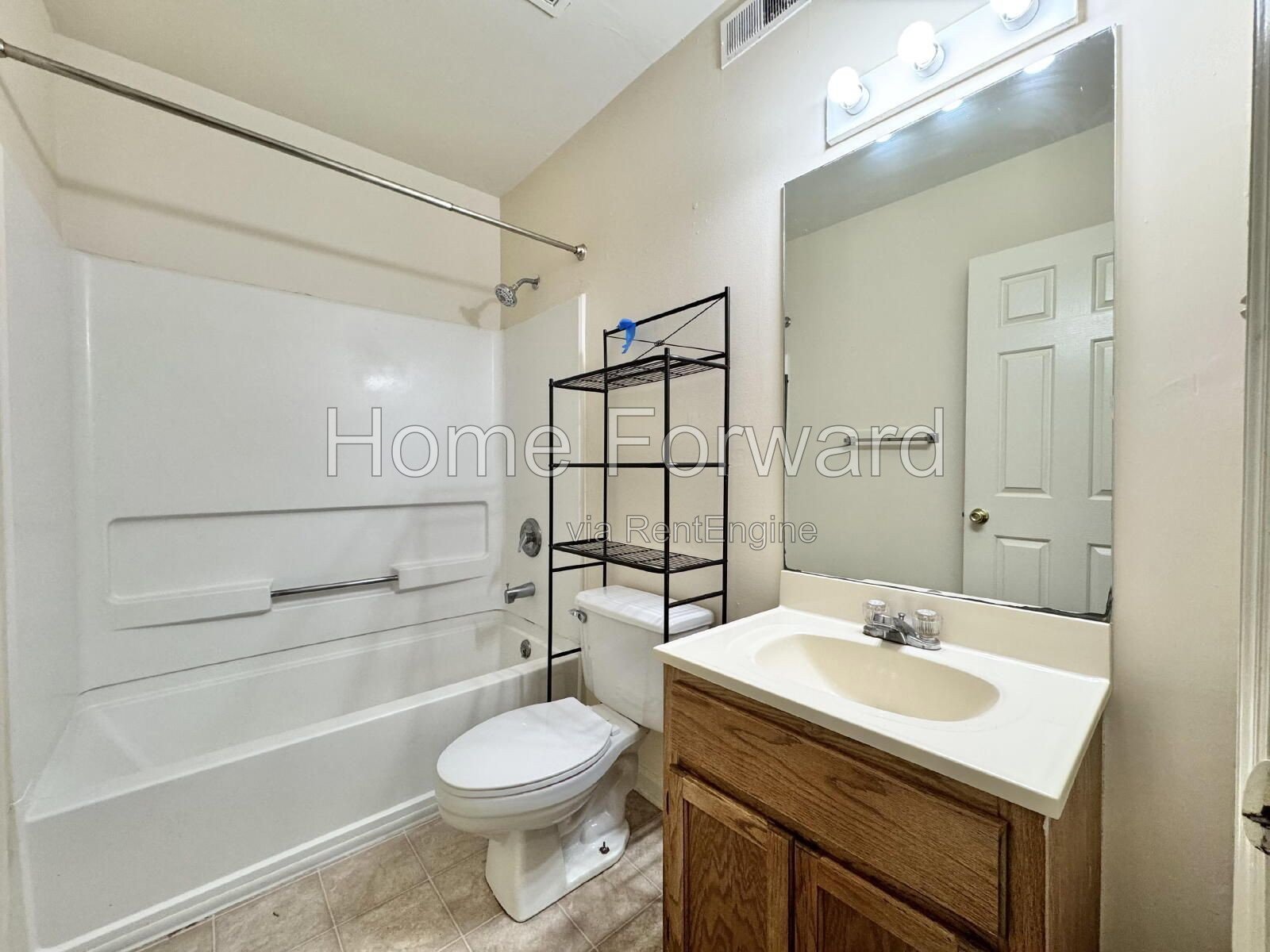 4 bedrooms, 2 full bathroom duplex in the heart of Lexington! property image