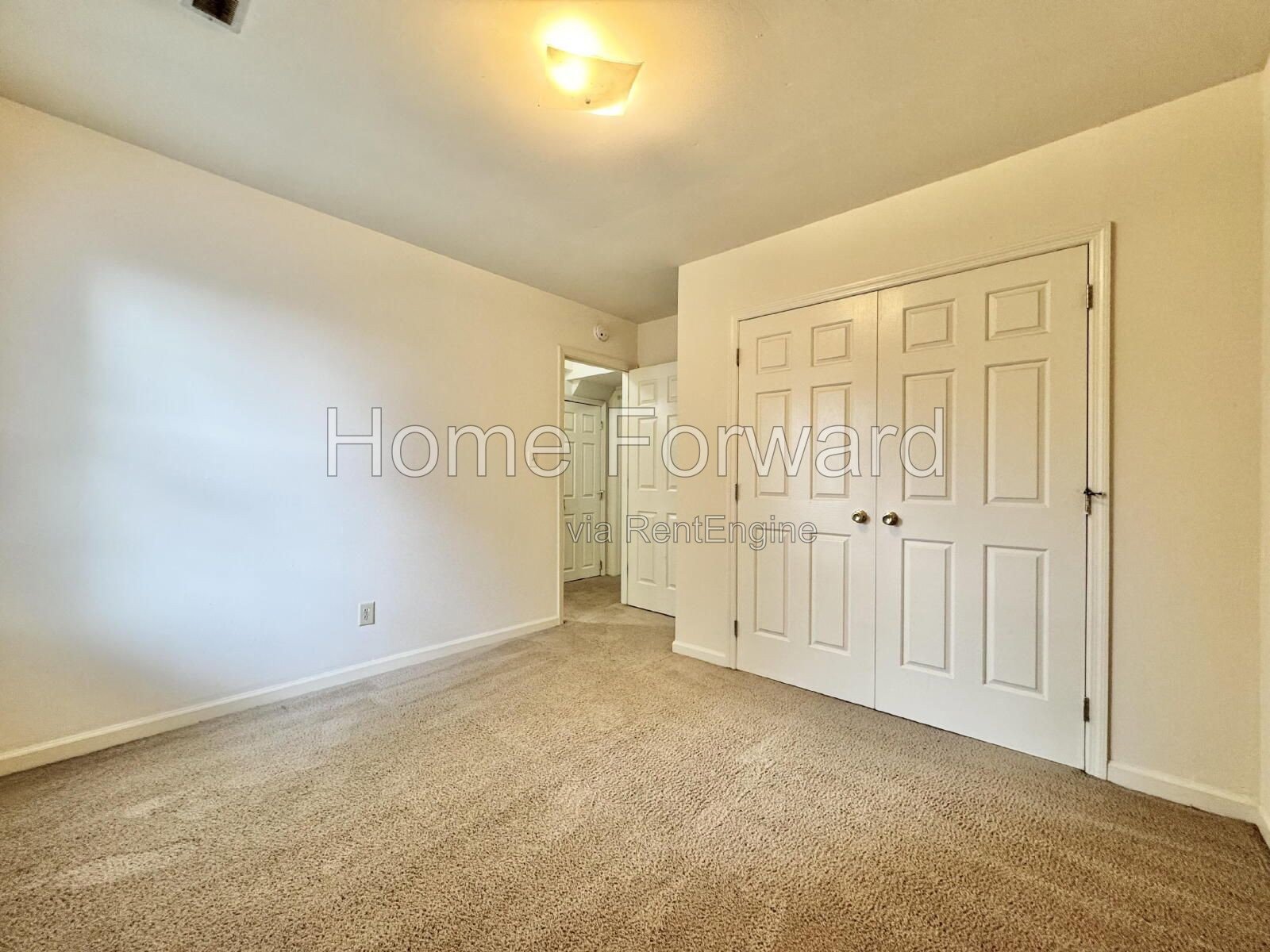 4 bedrooms, 2 full bathroom duplex in the heart of Lexington! property image