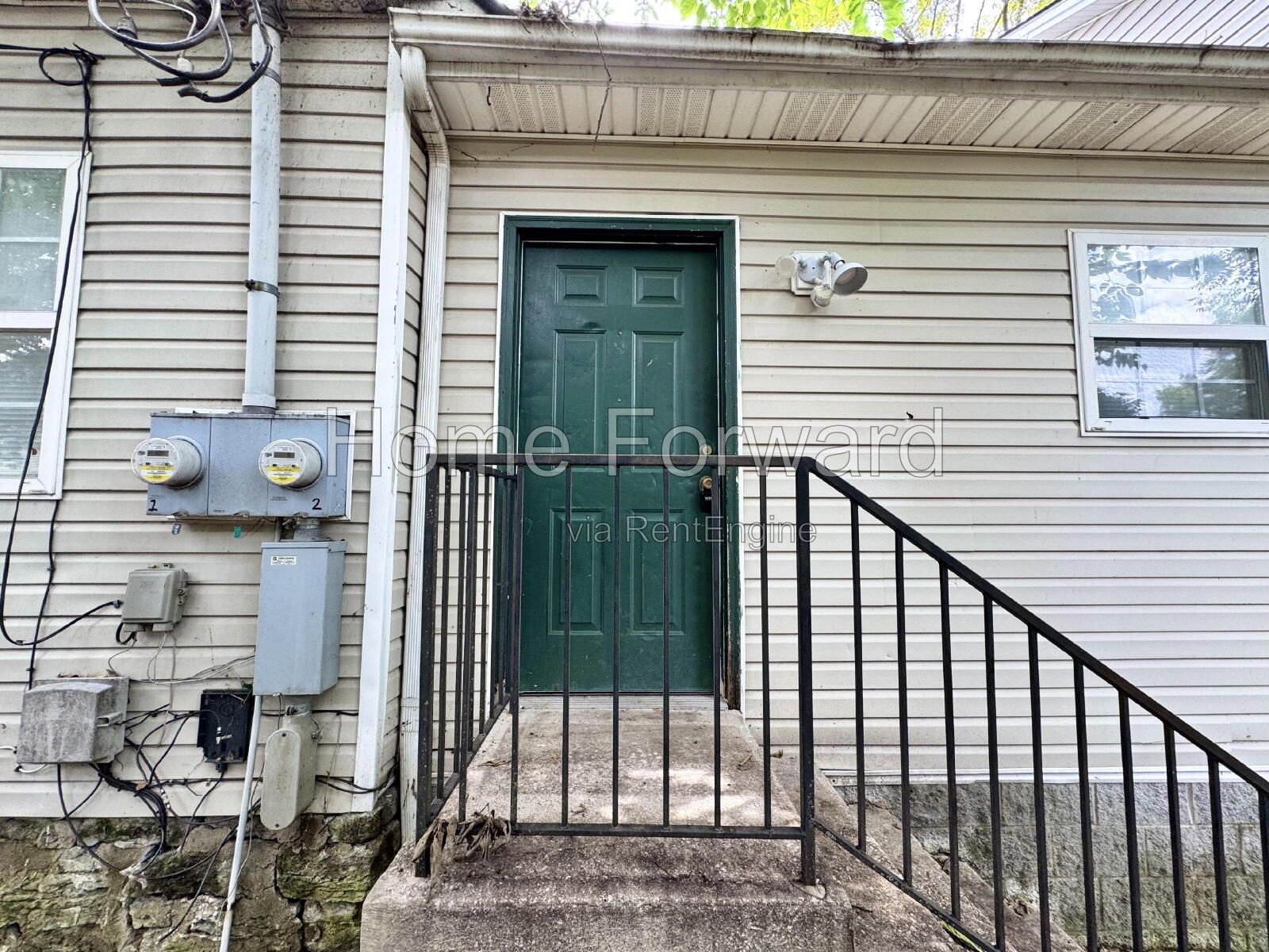 4 bedrooms, 2 full bathroom duplex in the heart of Lexington! property image