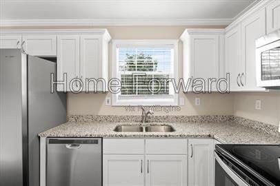 *Available for showing and lease signing now! Lease dates of 08/05/2027 - 08/01/2028. property image