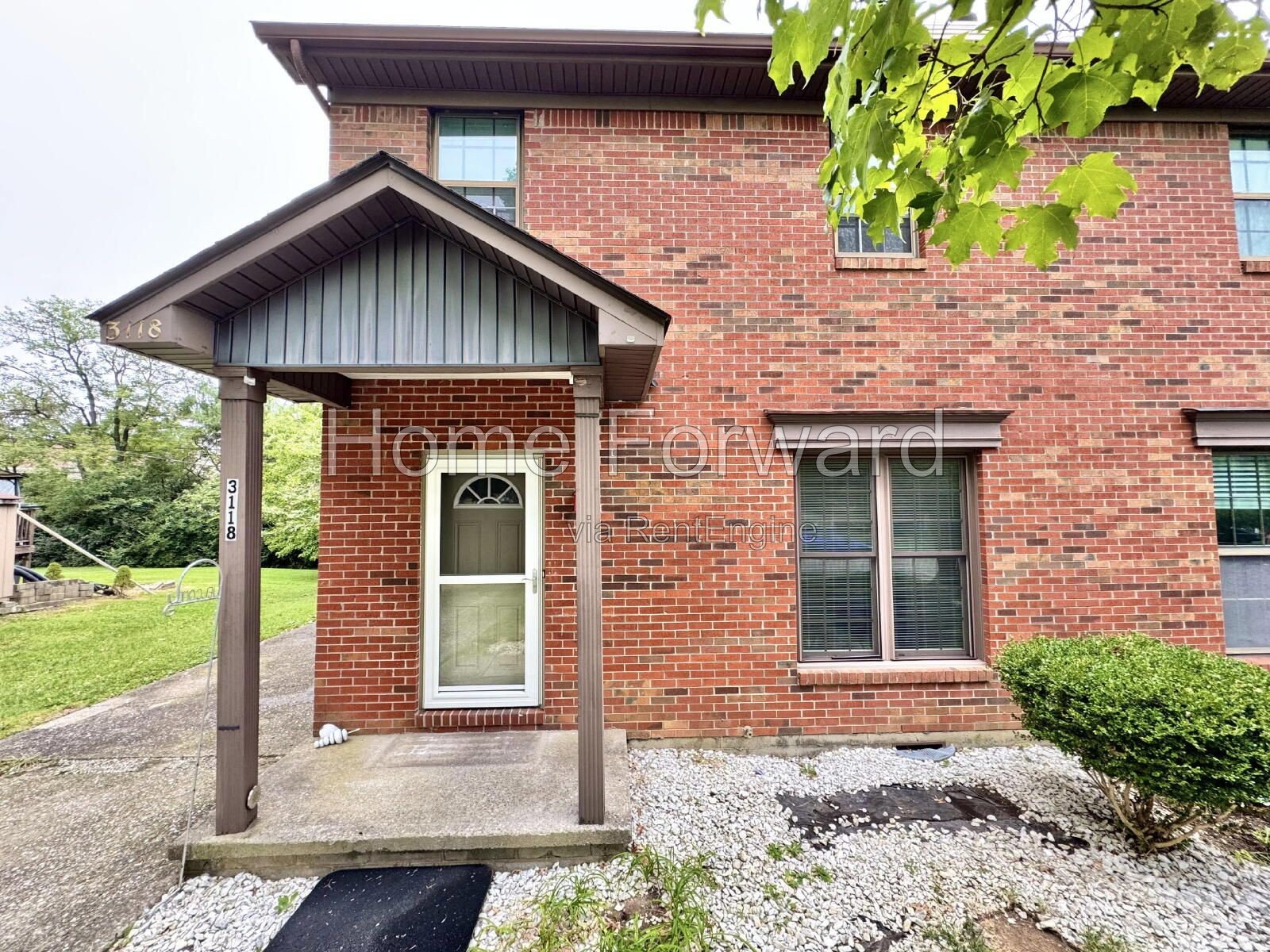 Updated Duplex Unit - New Flooring Throughout! property image
