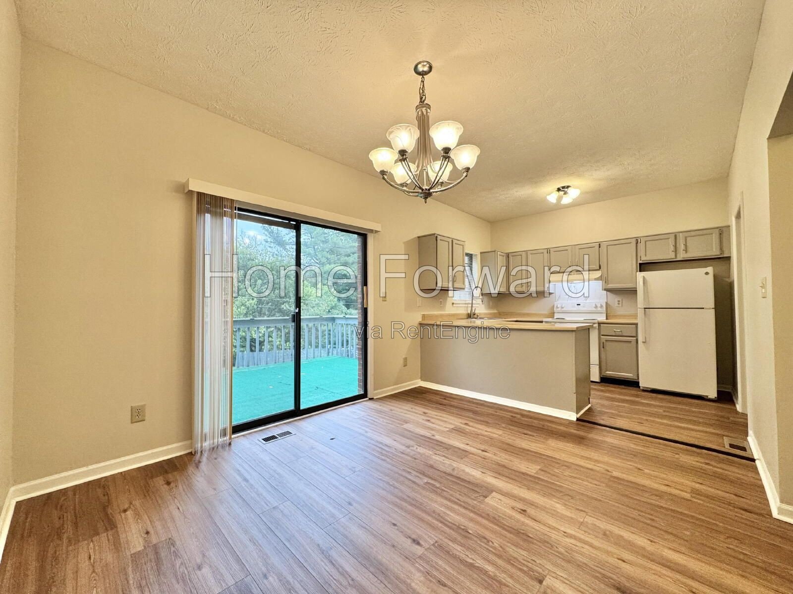 Updated Duplex Unit - New Flooring Throughout! property image