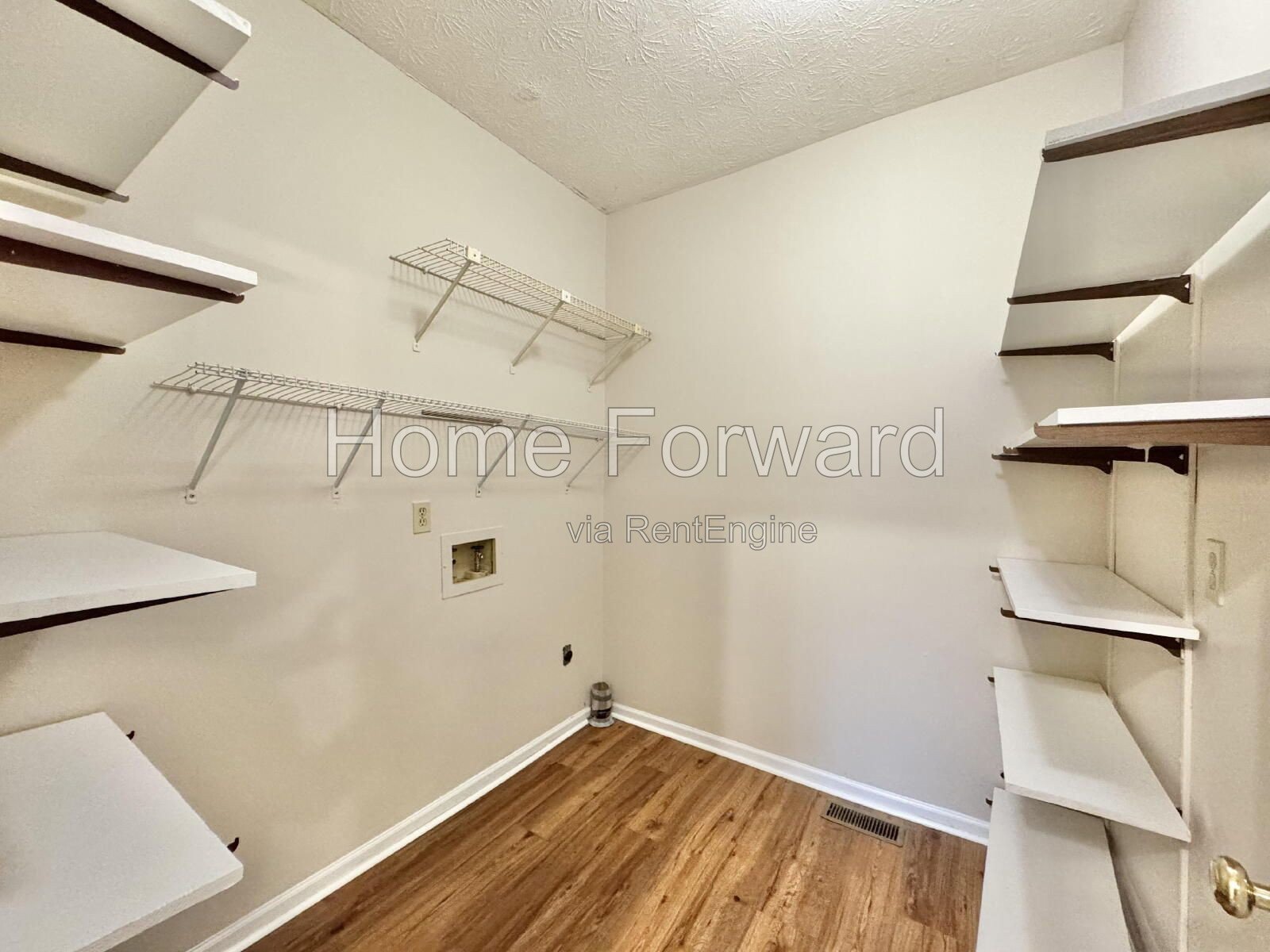 Updated Duplex Unit - New Flooring Throughout! property image