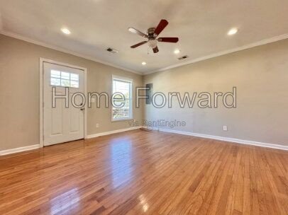 212 E 7th St property image