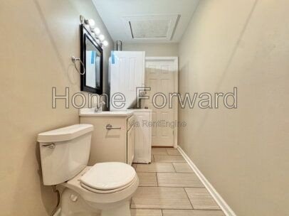 212 E 7th St property image