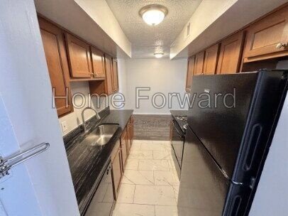 2045 Cambridge Dr property image