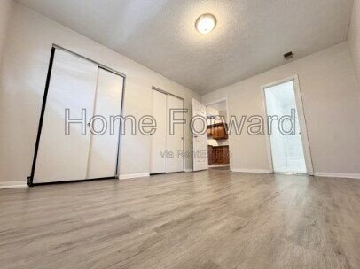 2045 Cambridge Dr property image