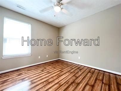 Large Living Room with Vaulted Ceiling- Ranch Home Off Liberty Near Hamburg! property image