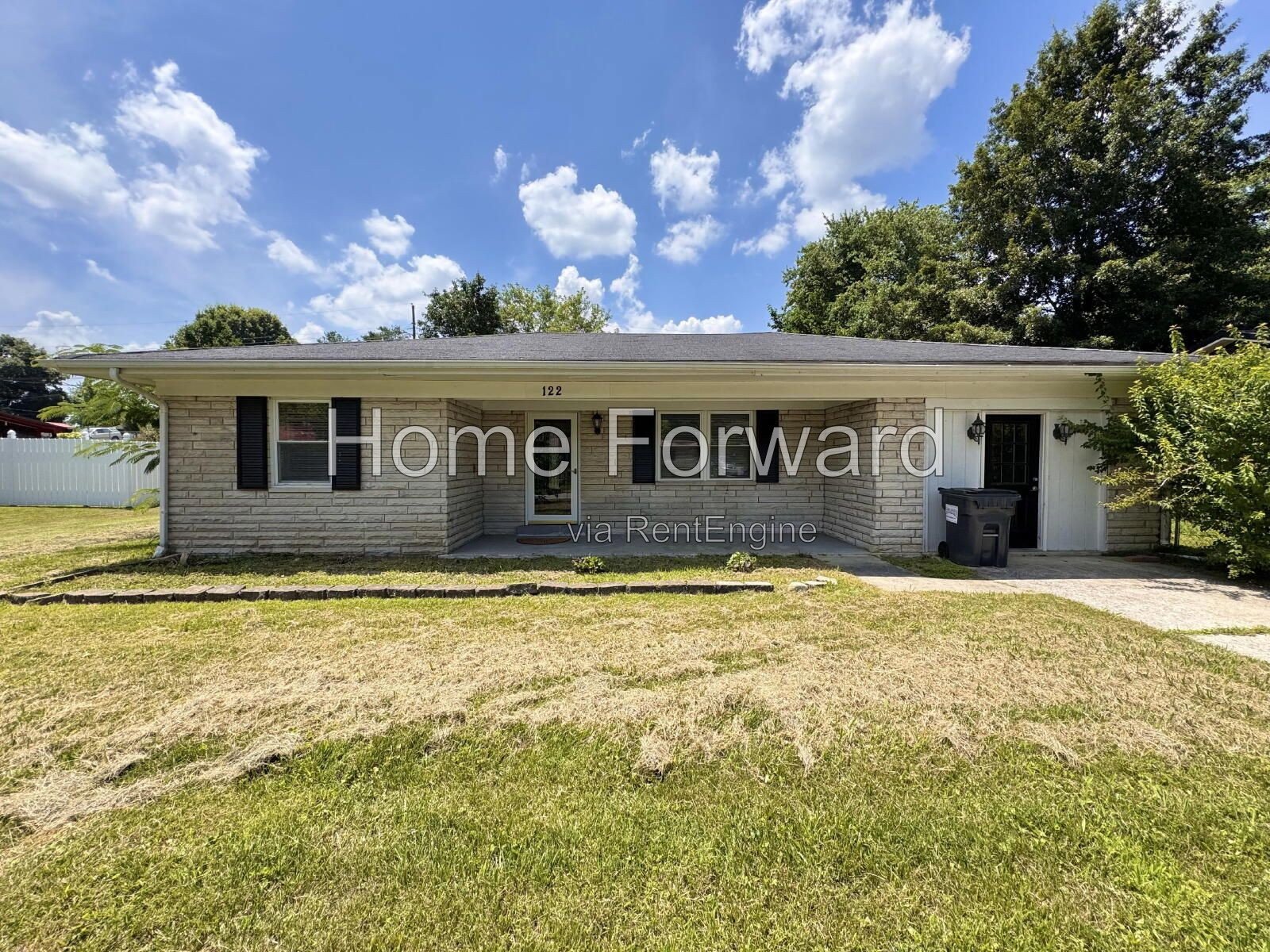 Sizable 3BR Home with Huge Bonus Den – Great Location in Richmond! property image