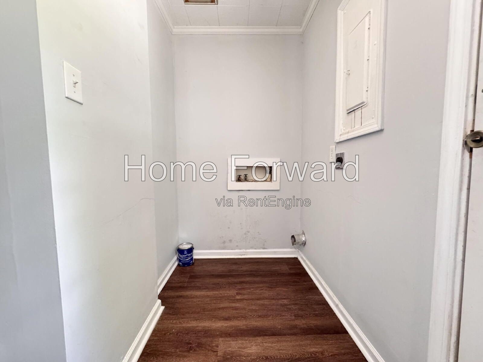 Sizable 3BR Home with Huge Bonus Den – Great Location in Richmond! property image