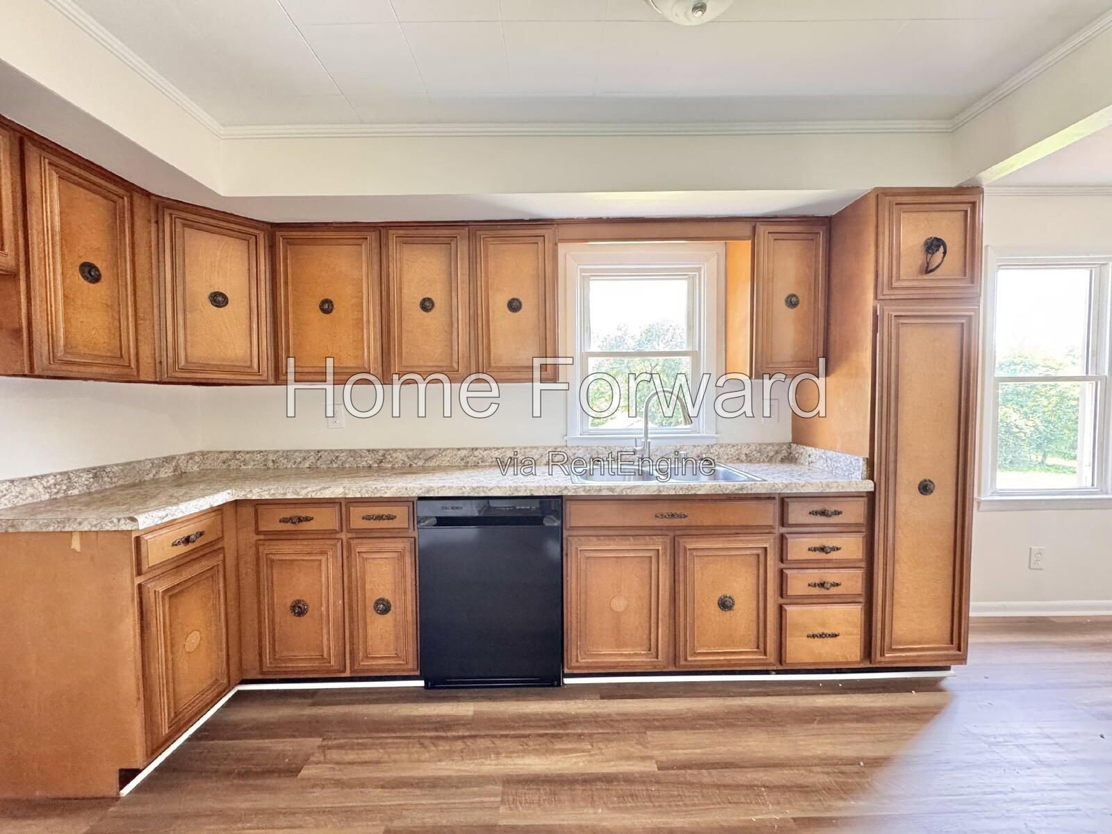 4 bed Home in Richmond KY - Spacious 1800 Sq Ft with 2 Full Baths at 107 North Robbins Court! property image
