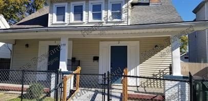 Spacious 3 bedroom with Downtown Character and Location! property image