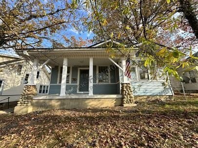 3-Bedroom Retreat with 2 Full Baths on 463 Linden Avenue, Harrodsburg - Across the street from the Hospital! property image