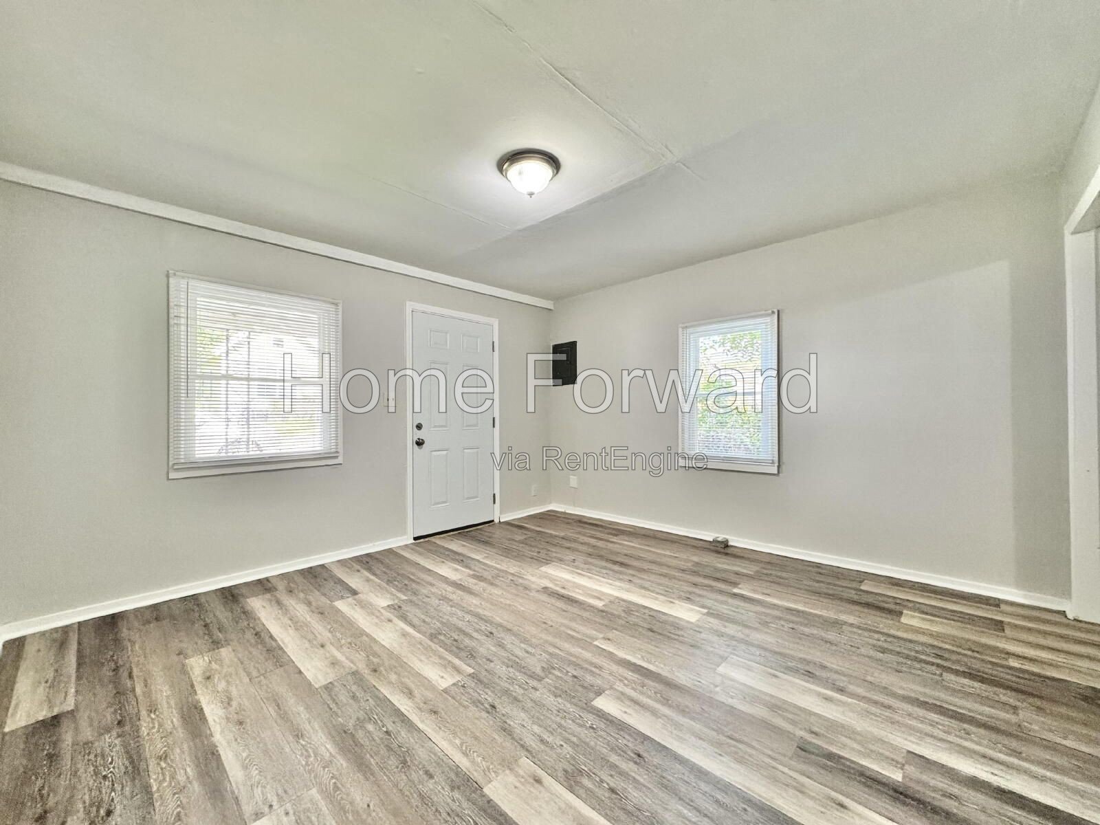 One Level Cozy Living! property image