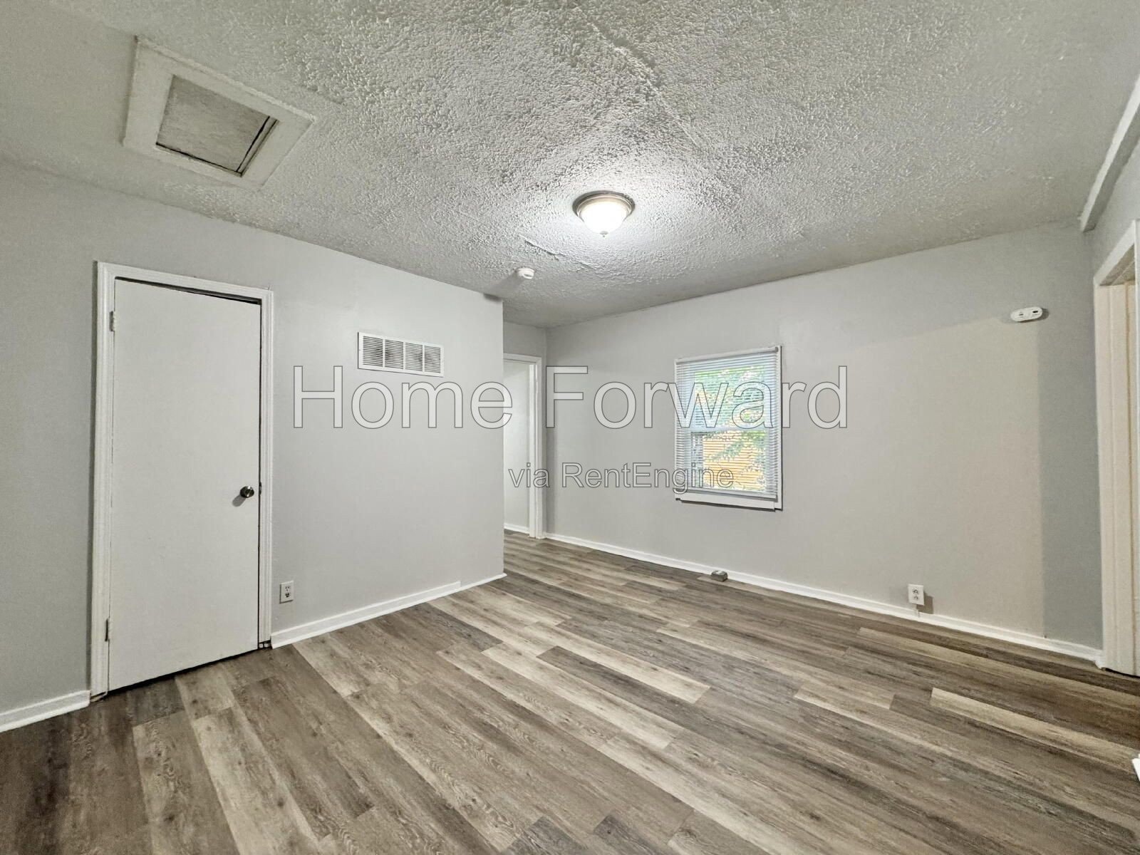 One Level Cozy Living! property image