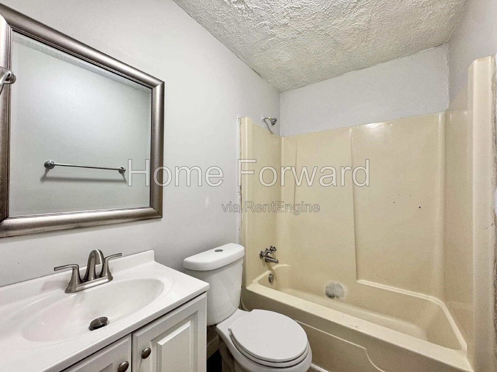 One Level Cozy Living! property image
