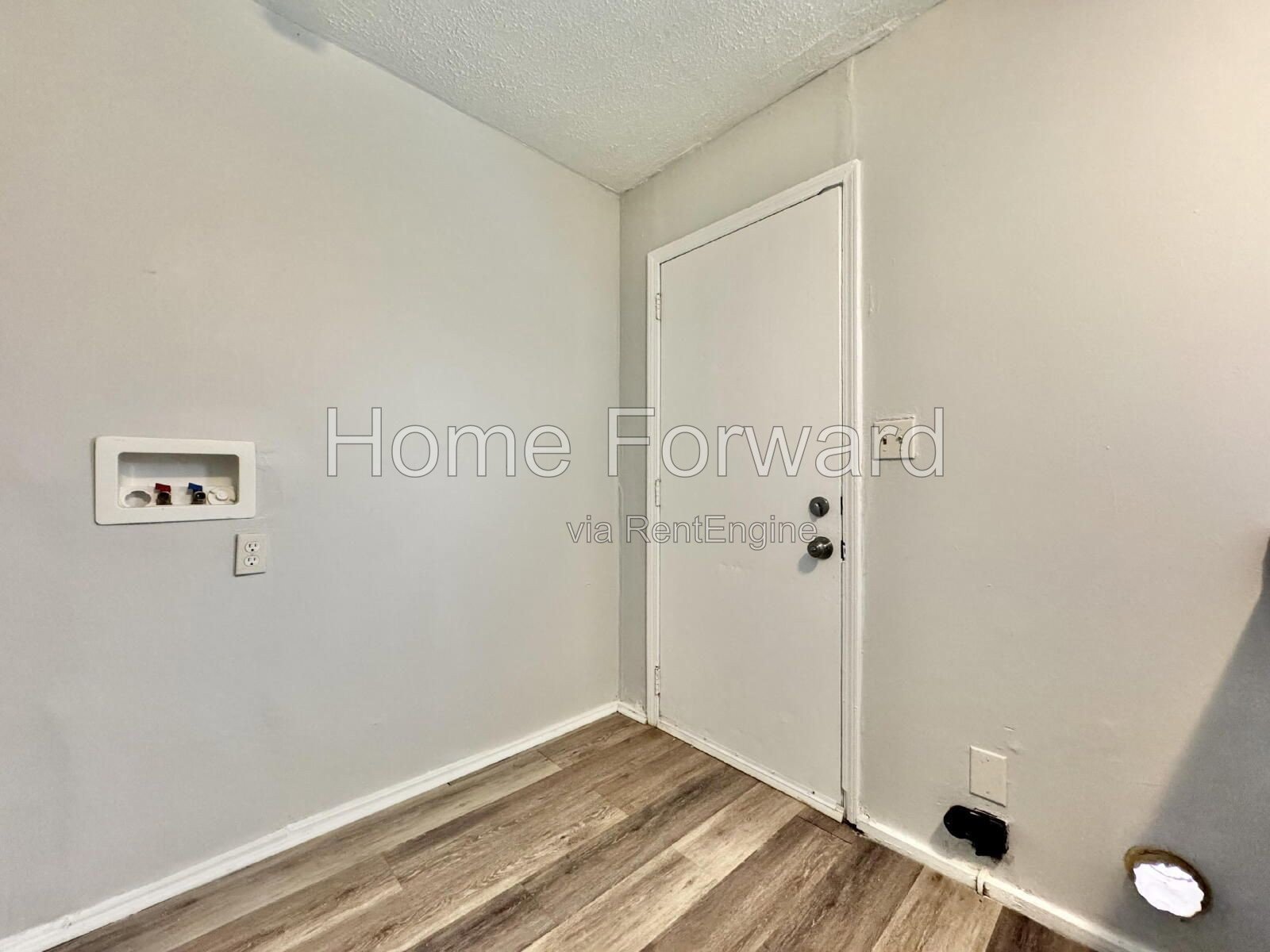 One Level Cozy Living! property image