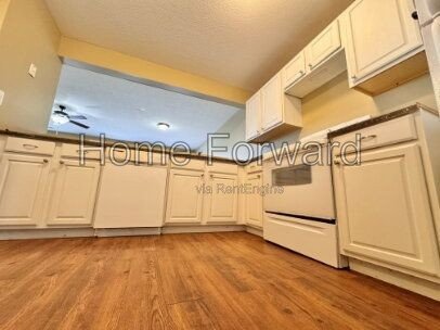 3-Bedroom with 2.5 Baths in Coveted Nicholasville Location – 216 Bass Pond Glen! property image